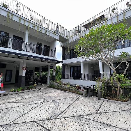 Green Hill Inn Jimbaran  Exterior photo
