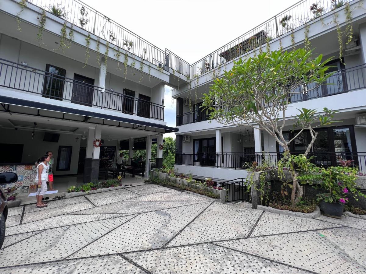 Green Hill Inn Jimbaran  Exterior photo